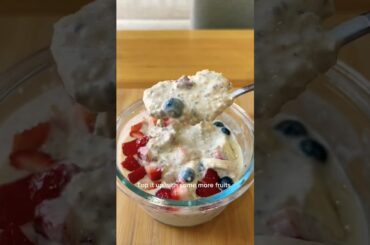 Make this healthy breakfast/Overnight Oats #shorts#overnightoats #heathybreakfast #oatsbreakfast