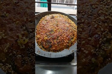 #cookwithniku #handvo #handvorecipe #gujratihandvo #trending #viralshort #viralshorts #healthy #food