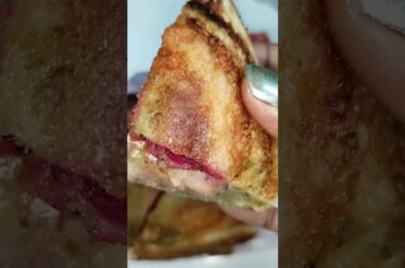 Mumbai Snacks Super Healthy Vaggi Loaded bBeetroot Sandwich #shortvideo #youtubeshorts #trending #yt