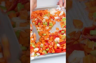 You Will Love This Creamy Vegan Carrot Pepper Soup Recipe #shorts