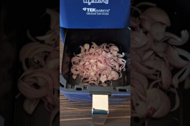 How to make crispy Onion chips in Airfryer without oil | #R2KRecipes#onion #onionrecipe