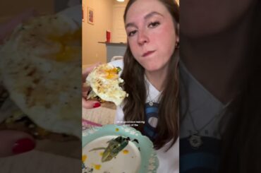 What I eat in a day, prioritizing Whole Foods and not restricting  #whatieatinaday #healthyrecipes