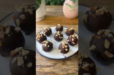 FERRERO ROCHER ENERGY BALLS | Ep. F: A-Z Healthy Dessert Series #ferrerorocher #healthyrecipes