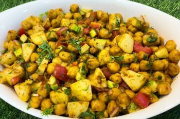 Delicious WHITE Chana Chaat for Iftar and Healthy Breakfast | Super Tasty Aloo Chana Chaat Recipe
