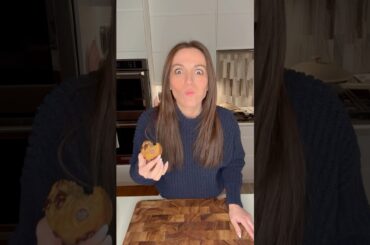 I can’t stop making these Healthy Zucchini Chocolate Chip Muffins #shorts