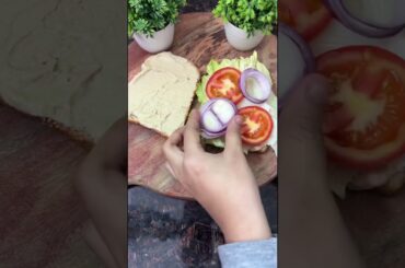 Easy Hummus Sandwich Recipe| Healthy Sandwich #recipe #shorts #short #youtubeshorts #food #foodie