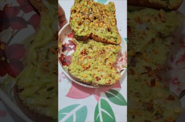 Easy Avocado creamy tasty Sandwich#healthy#breakfast  #trending #ytshorts