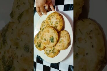 Suji aloo ka chatpata healthy breakfast #shorts#ytshorts #viral#recipe #food #imshrekitchen