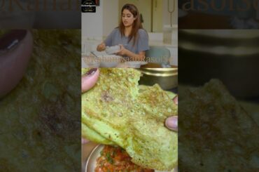 Janhvi Kapoor’s Favourite Healthy Food | Soft Soft Moong Dal Chilla Recipe #viralvideo #janhvikapoor