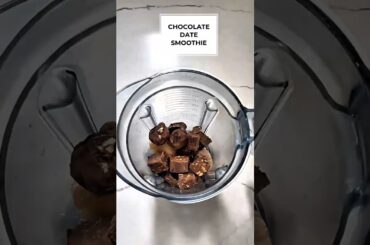 CHOCOLATE PROTEIN SMOOTHIE RECIPE FOR WEIGHT LOSS | Easy & Healthy Breakfast Ideas #shorts