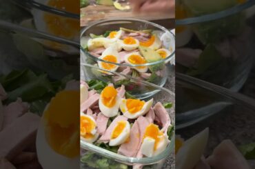 a healthy lunch to prepare when you know it’s gonna be a big day #cobbsalad