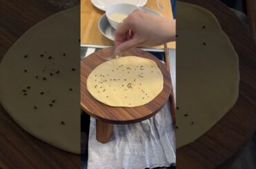 Whole wheat kulcha #shorts #trending #trendingshorts #subscribe #irfanakitchendiary #viralshort