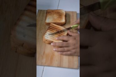 Sandwich recipe #breakfastideas #ytshorts #trending #shortsfeed #viralshorts #nasta #priyarlifestyle