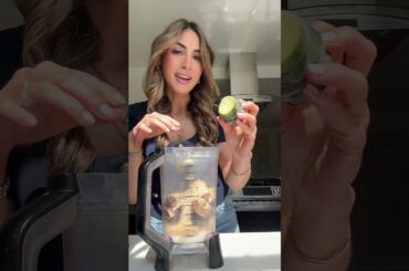 this high protein Vanilla Date Smoothie Tastes like SALTED CARAMEL! xoxo #healthyrecipes #smoothie