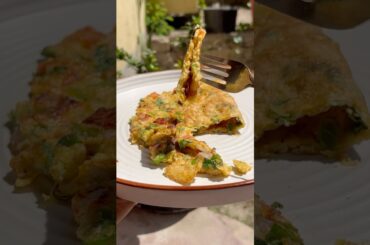 Oats Omelet | Super easy and healthy breakfast recipe #shorts #youtubeshorts