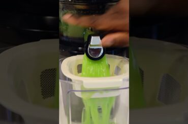 Why I drink green juice everyday? #health #recipe #green #juice