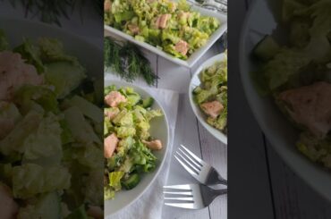 Quinoa Salmon Salad with Creamy Dill Dressing makes a great lunch or dinner #healthysalad