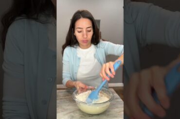 Easy Healthy Breakfast Idea (High Protein Banana Chocolate Chip Muffins) #healthymuffins