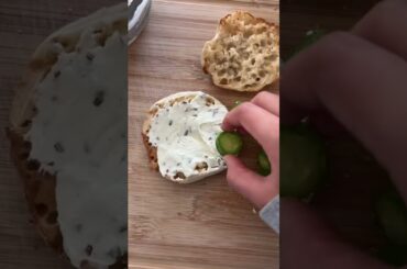 this healthy protein sandwich was too good #easyrecipes #sandwich #creamcheese #protein #healthy