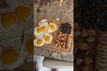 McDonald’s has nothing on my breakfast’s. Healthy recipes just like this are all in my bio (100+)