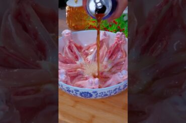 Everyone's is making chicken drumsticks with Coke, after seeing this genius idea #shorts #chicken