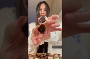 Chocolate covered banana for a perfect late night snack #reels #healthysnacks #cooking #recipe