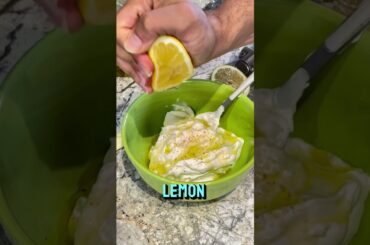 Healthy& delicious low calorie yogurt sauce to pair with your chicken and rice recipes! #healthyfood