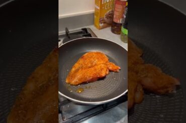 Easy healthy lunch recipe! Creamy chicken rice salad. #shorts #healthyrecipes #chickenrecipe #rice