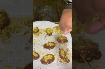 Viral date snicker’s w/ pistachios #recipe #snacks #healthy #delicious #food #yummy #ramadan #iftar