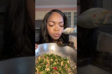 Let’s make a yummy & healthy salad together!A great recipe for this trying to eat whole, full foods.