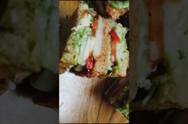 Bombay style Vegetable Sandwich | Veg Club Sandwich | Healthy Sandwich |#shorts #ytshorts #iftaridea