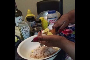 AA Cowgirl Gina's: Pt.1, Lite, Chicken Slad Sandwich!