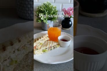Veg sandwich! Healthy breakfast! Super easy#sandwich #food #shorts #easy #cooking #sandwiches #yummy