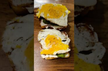 Avocado Toast Recipe - Healthy breakfast #shorts