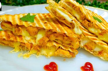 Chicken Cheese Sandwich Recipe || How to Make Grilled Chicken Sandwitch || Easy Iftar Snacks Recipe