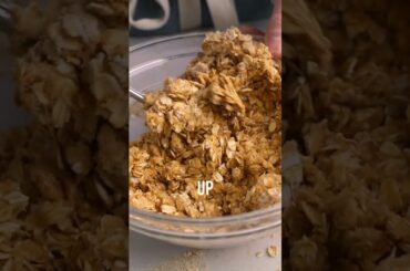 HEALTHIER PEACH COBBLER