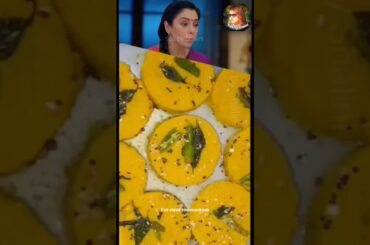 Anupama making  gujrati recipe dokla