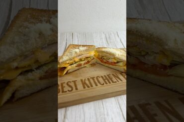 Quick & Healthy Breakfast Sandwich: Eggs in Toast Bread | #shorts