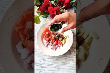 2 Min Healthy And Tasty Recipe #shorts #youtubeshorts #cookwithranu #salad#saladrecipe #viralvideo