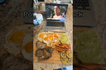 People say this is the perfect meal. All my healthy recipes are in the link in my bio.