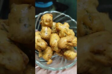 Keerai Bonda Snacks.... #snacks #snacksrecipe #keeraiporiyal #keeraibonda #homemade #healthy #love