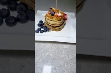 Healthy, delicious and fluffy banana oat pancake breakfast #breakfast #healthy