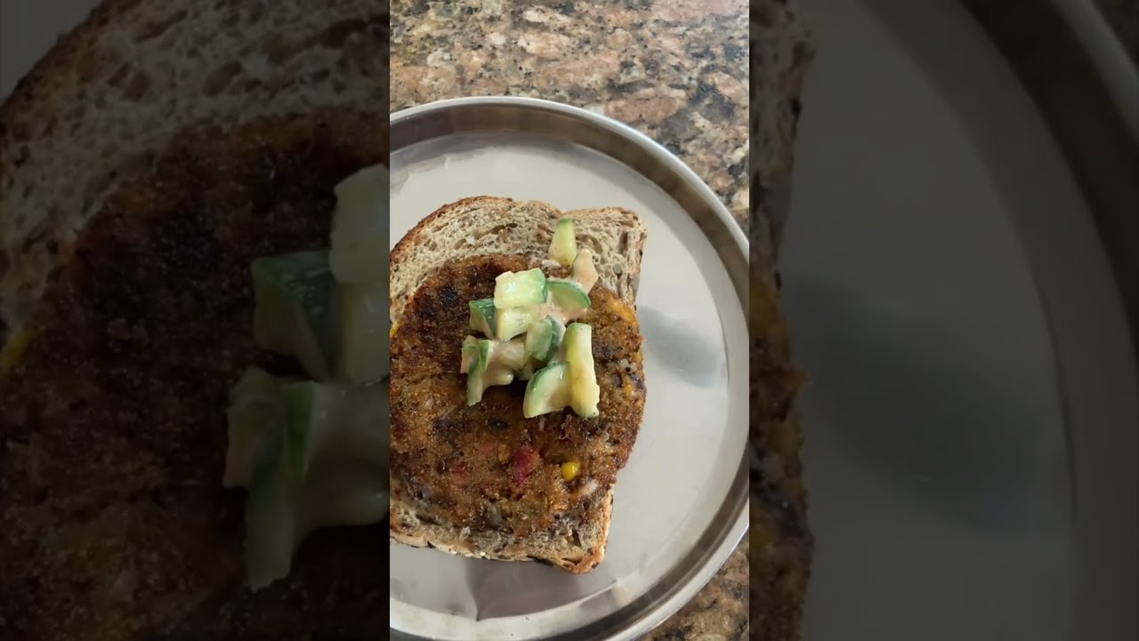 Healthy Quinoa Veggie Patty Sandwich with #Cucumber yogurt dressing#foodshorts #breakfastideas Healthy Quinoa Veggie Patty Sandwich with #Cucumber yogurt dressing#foodshorts #breakfastideas