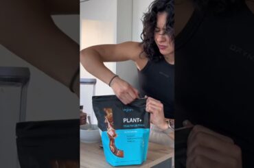 Healthy blueberry muffins [35g protein]