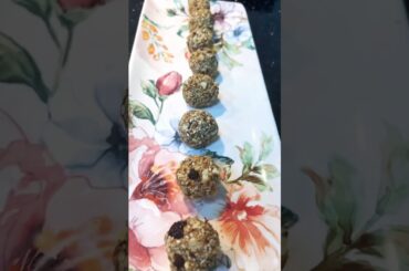 Glutenfree Iron rich energy balls without sugar. Healthy and nutritious snack recipe !