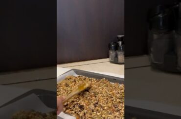 Crunchy Granola - SWEET FIX #recipe #healthyrecipes #sweet #sweetrecipe #sweettooth #healthysnacks