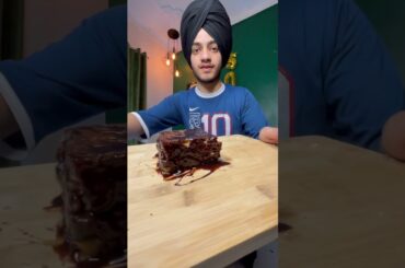 Bread chocolate cake | Day 10 of 15 days bread challenge #shorts #paramaedy