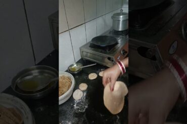 Aaj banai Dosti roti jo jhatpat Bankar taiyar ho jaaye #healthy homemade #village foods video