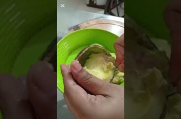 Healthy Avocado Egg Sandwich in 1 Minute! | Quick Breakfast Idea #toddlermealideas #avocadosandwich