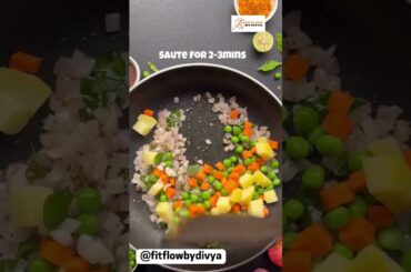 Low-Calorie Poha Recipe for Weight Loss | Healthy Breakfast or Snack Idea! #shorts #youtubeshorts